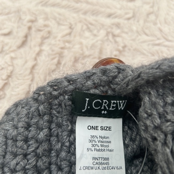 J. Crew wool blend grey cable knit winter hat, bibbed button detail, NWT - Picture 5 of 16